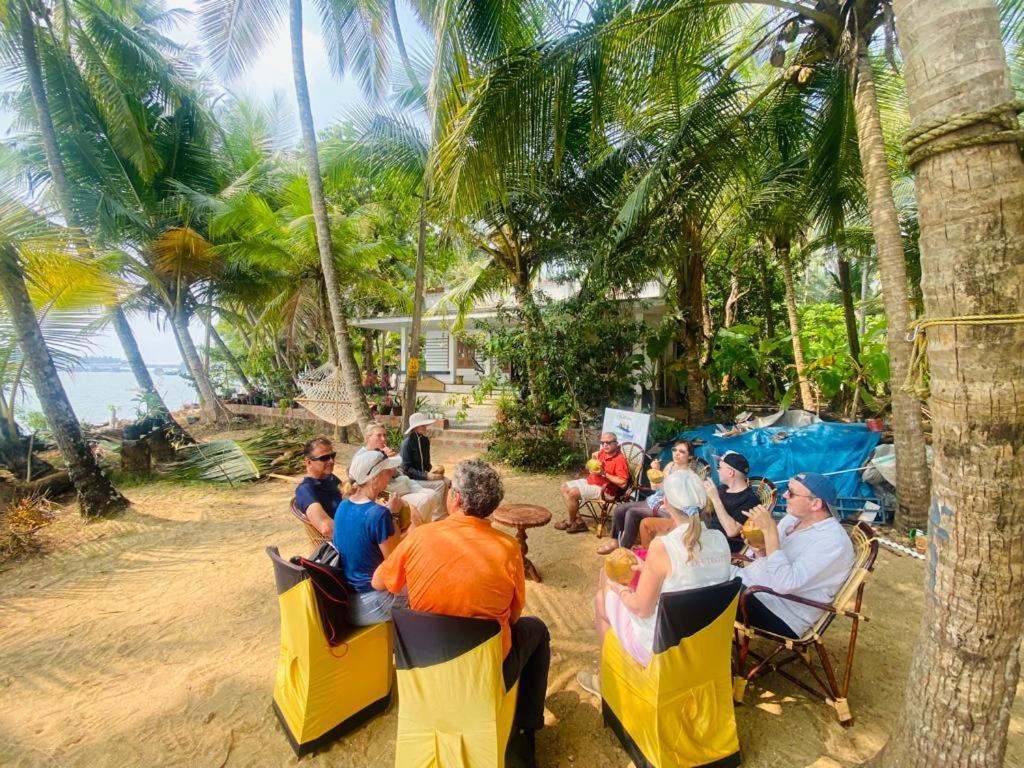 Green Island Homestay Riverside Kozhikode Exterior photo