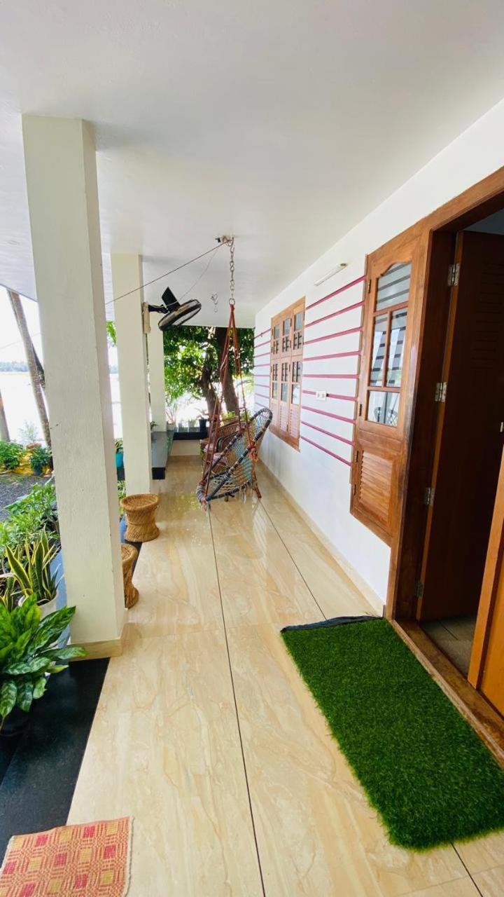 Green Island Homestay Riverside Kozhikode Exterior photo